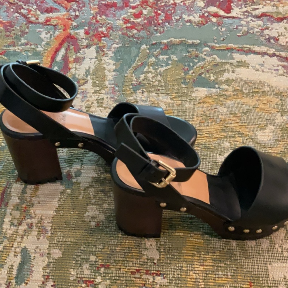Brand New ZARA Trafaluc Ankle-strapped Stacked Wooden Clog Sandals - Size 7.5
